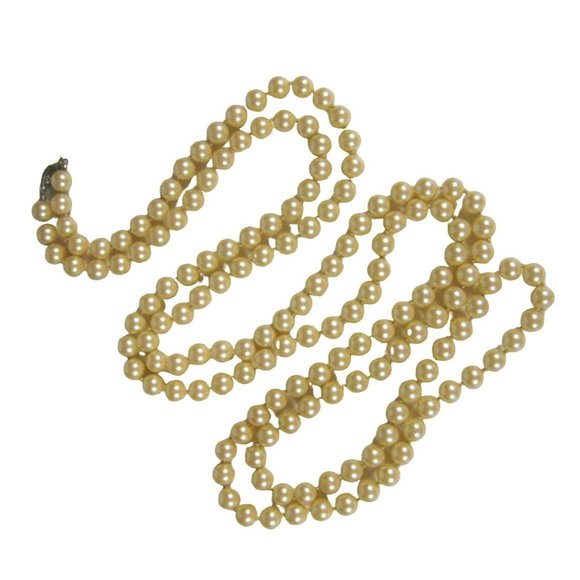 Imitation Pearl Beaded Necklace 56 inch Silvertone Fish Clasp Strand Knotted - Picture 1 of 6